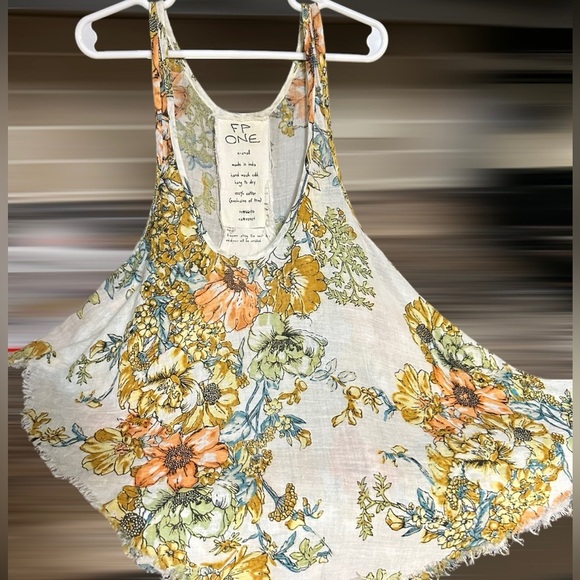 Free People one assymetrical tank raw hem floral tank shirt blouse - Picture 7 of 7